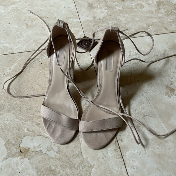 Forever 21 Shoes - Suede nude heels 🥞
